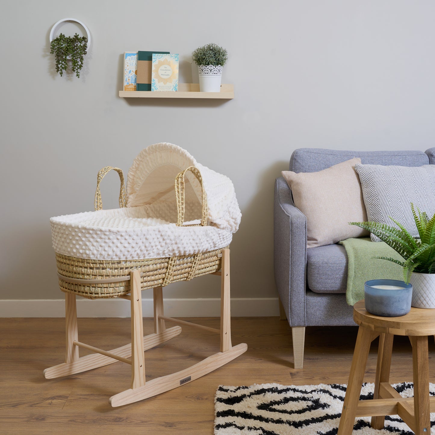 Clair de Lune Cream Dimple Palm Moses Basket
