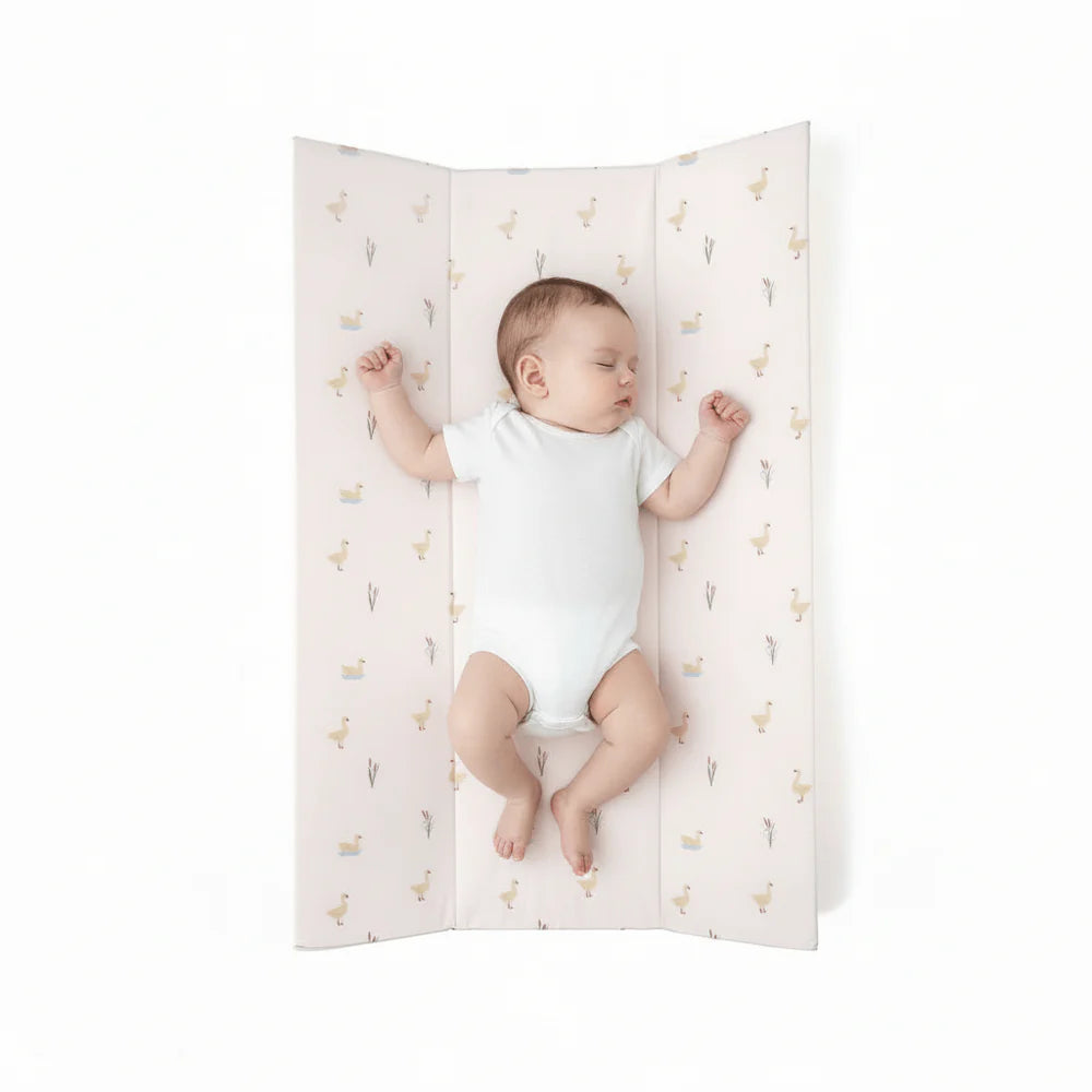 Duckling Anti-Roll Wedge Baby Changing Mat Clair de Lune