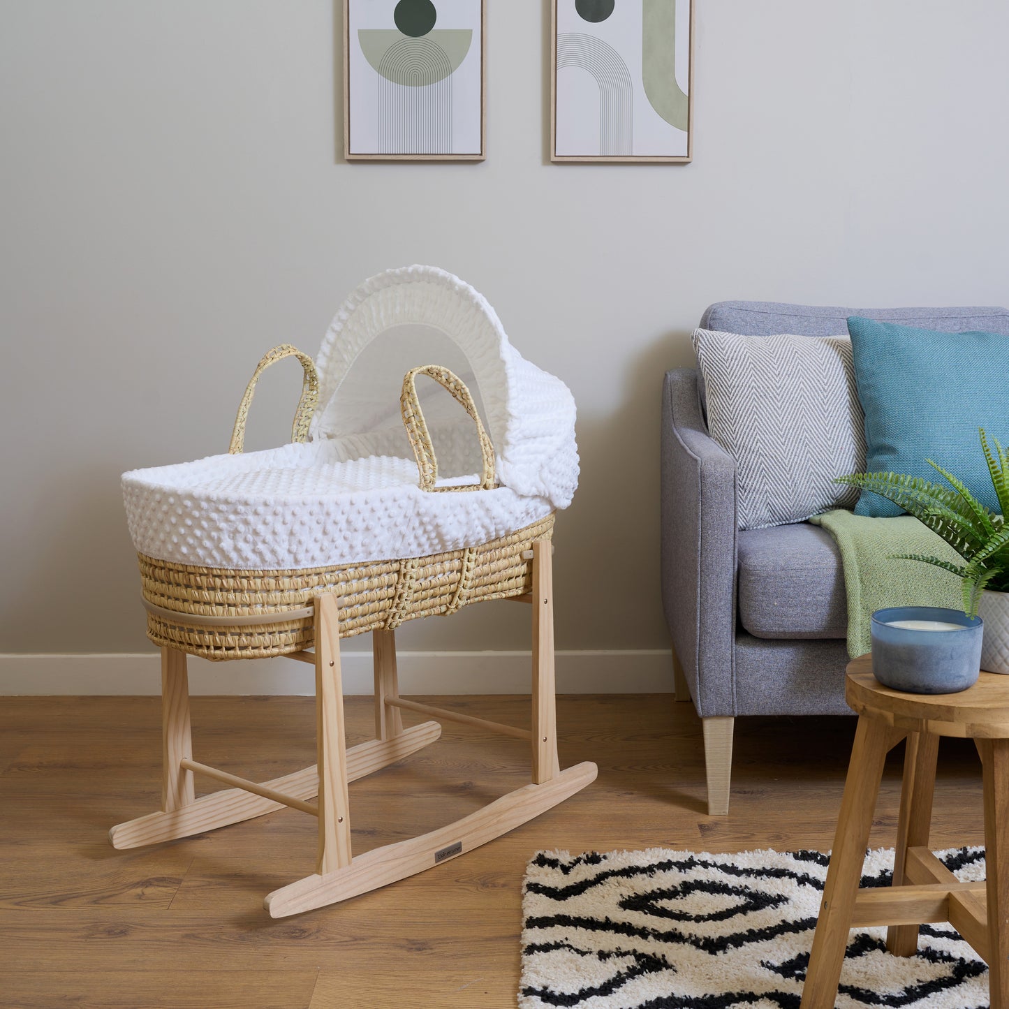 Clair de Lune White Dimple Palm Moses Basket